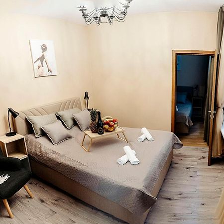 Riga Central Apartments - Skolas Str. Parking Nearby Kültér fotó
